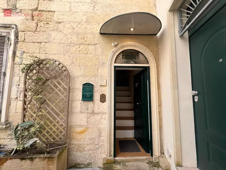 Immagine 11 di Mansarda in vendita  a Lecce