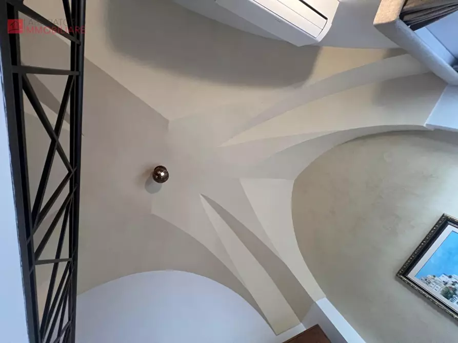 Immagine 28 di Mansarda in vendita  a Lecce