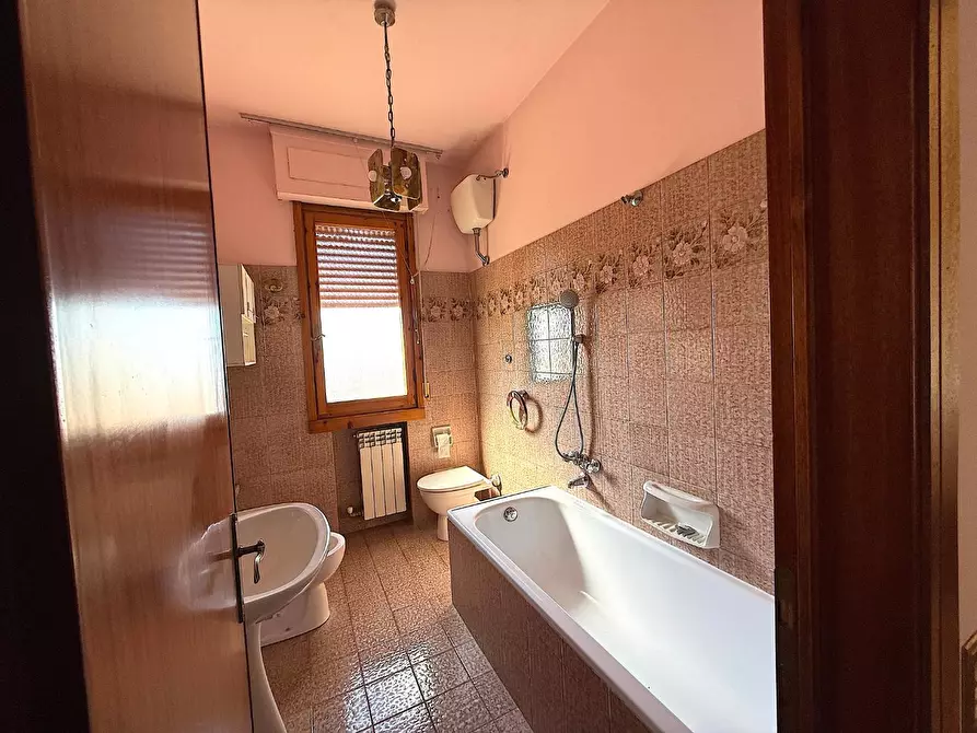 Immagine 14 di Mansarda in vendita  a Vinci