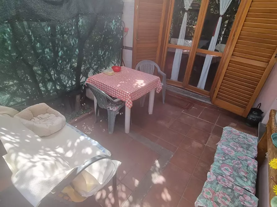 Immagine 7 di Villetta a schiera in vendita  a Massa