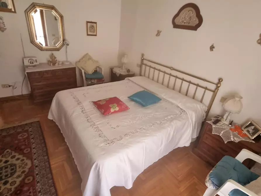 Immagine 17 di Villetta a schiera in vendita  a Massa