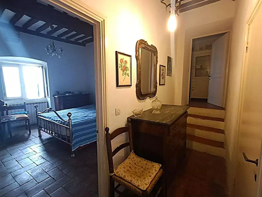 Immagine 11 di Porzione di casa in vendita  a Casole D'elsa