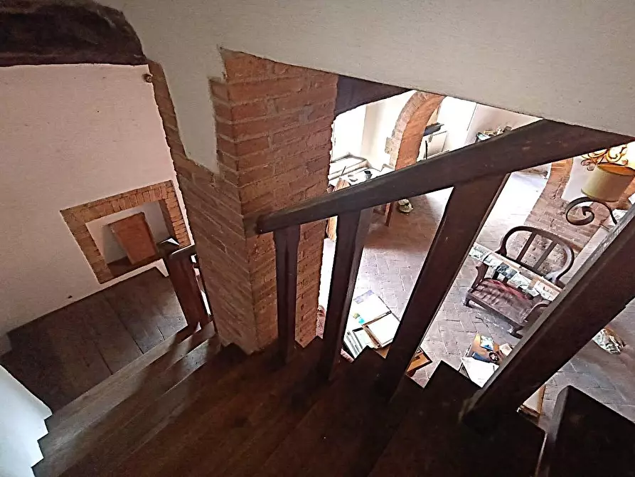 Immagine 10 di Porzione di casa in vendita  a Casole D'elsa