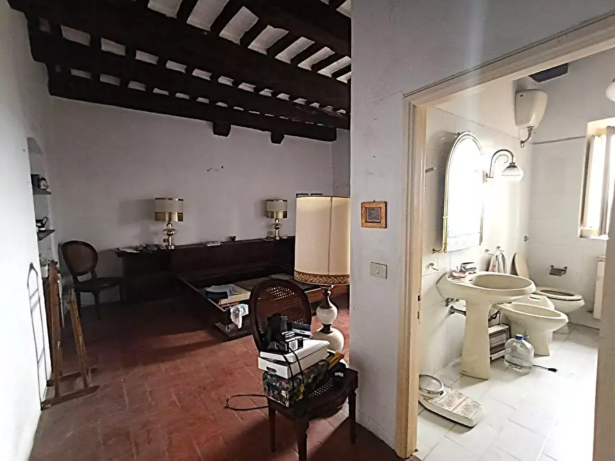 Immagine 12 di Porzione di casa in vendita  a Casole D'elsa