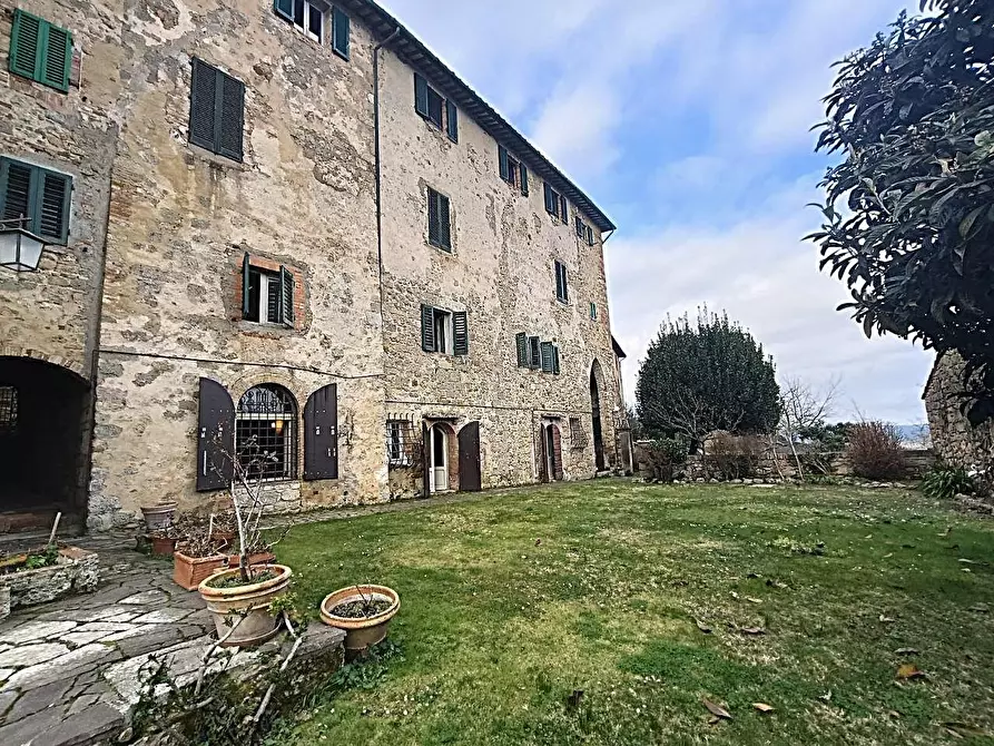 Immagine 1 di Porzione di casa in vendita  a Casole D'elsa