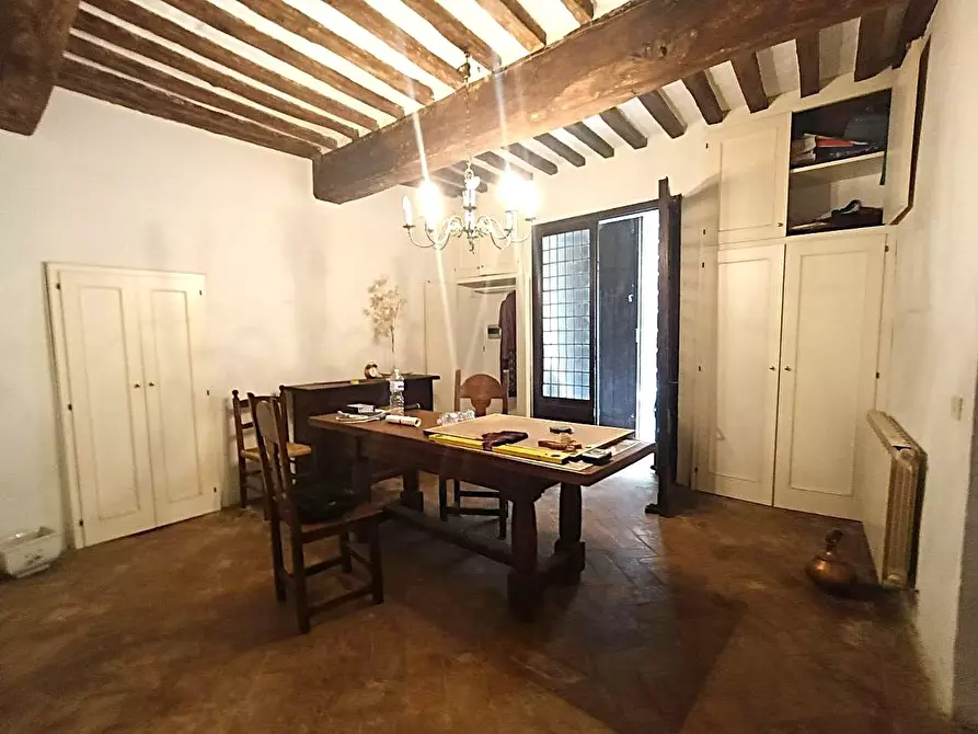Immagine 13 di Porzione di casa in vendita  a Casole D'elsa