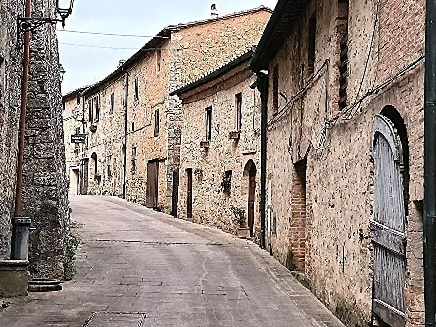 Immagine 23 di Porzione di casa in vendita  a Casole D'elsa