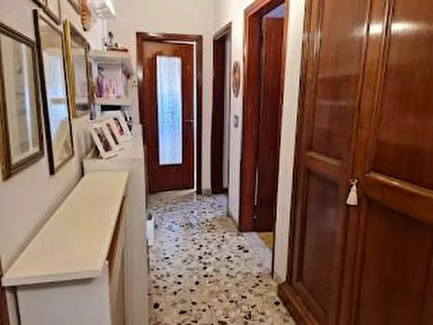 Immagine 8 di Appartamento in vendita  a Carrara