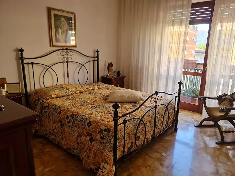 Immagine 9 di Appartamento in vendita  a Carrara