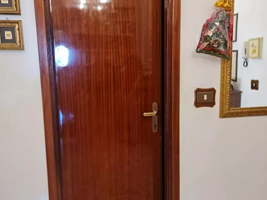 Immagine 21 di Appartamento in vendita  a Carrara