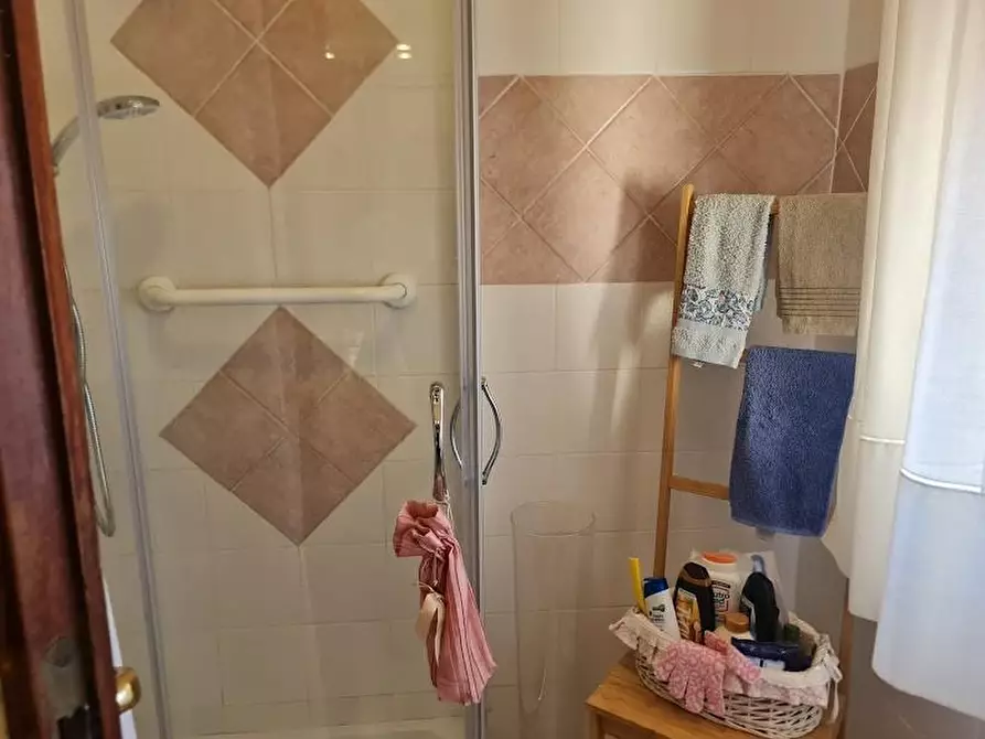 Immagine 18 di Appartamento in vendita  a Carrara