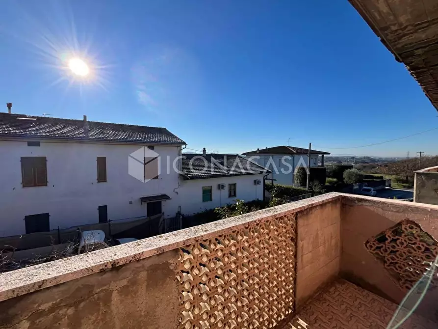 Immagine 26 di Appartamento in vendita  a Montopoli In Val D'arno