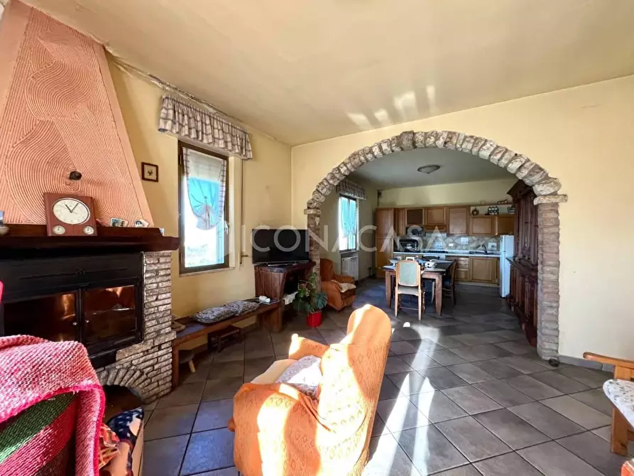 Immagine 10 di Appartamento in vendita  a Montopoli In Val D'arno