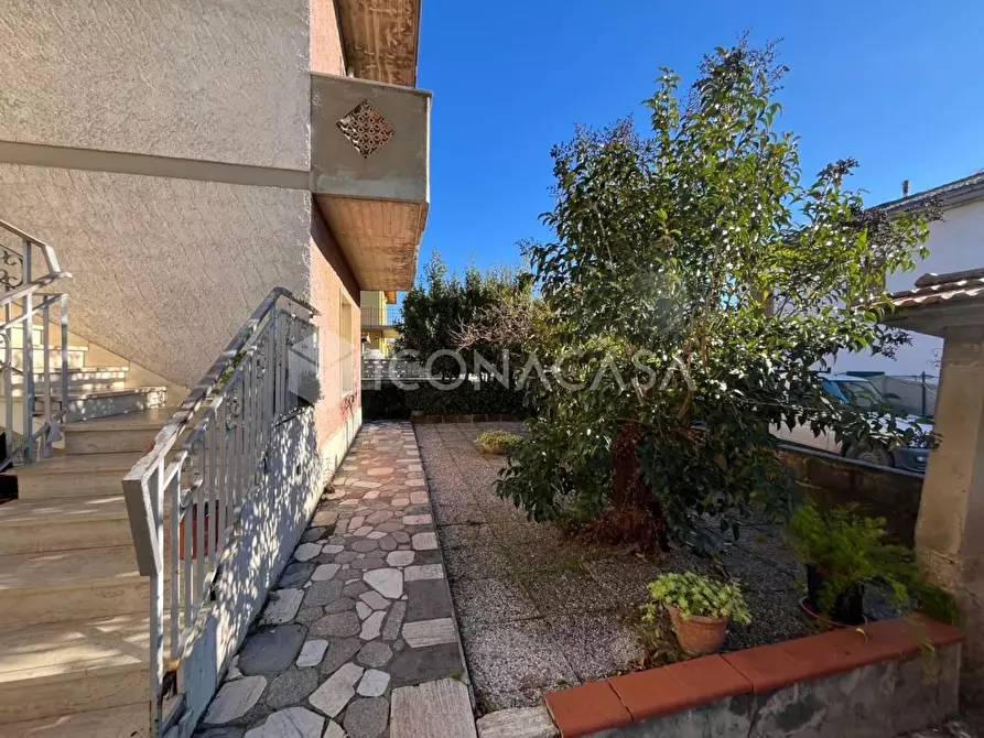 Immagine 3 di Appartamento in vendita  a Montopoli In Val D'arno