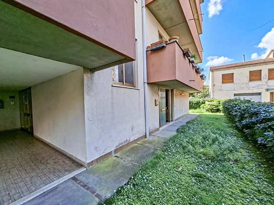 Immagine 1 di Ufficio in vendita  a Pisa