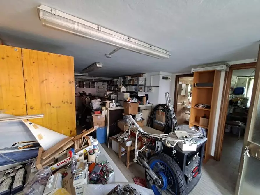 Immagine 4 di Ufficio in vendita  a Pisa