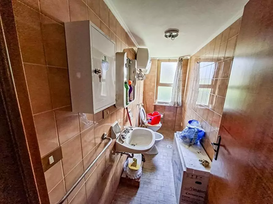 Immagine 6 di Ufficio in vendita  a Pisa