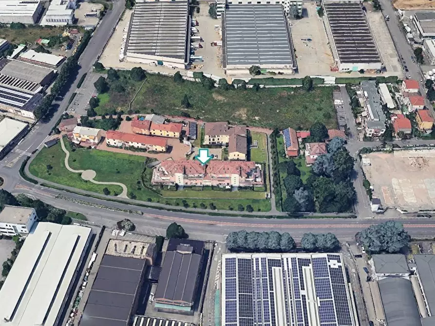 Immagine 4 di Magazzino in vendita  a Peschiera Borromeo