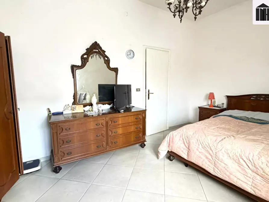 Immagine 11 di Appartamento in vendita  a Santa Croce Sull'arno