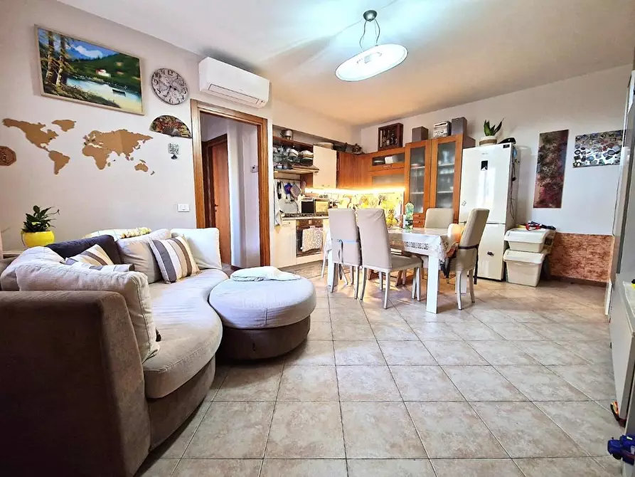 Immagine 17 di Appartamento in vendita  a Empoli