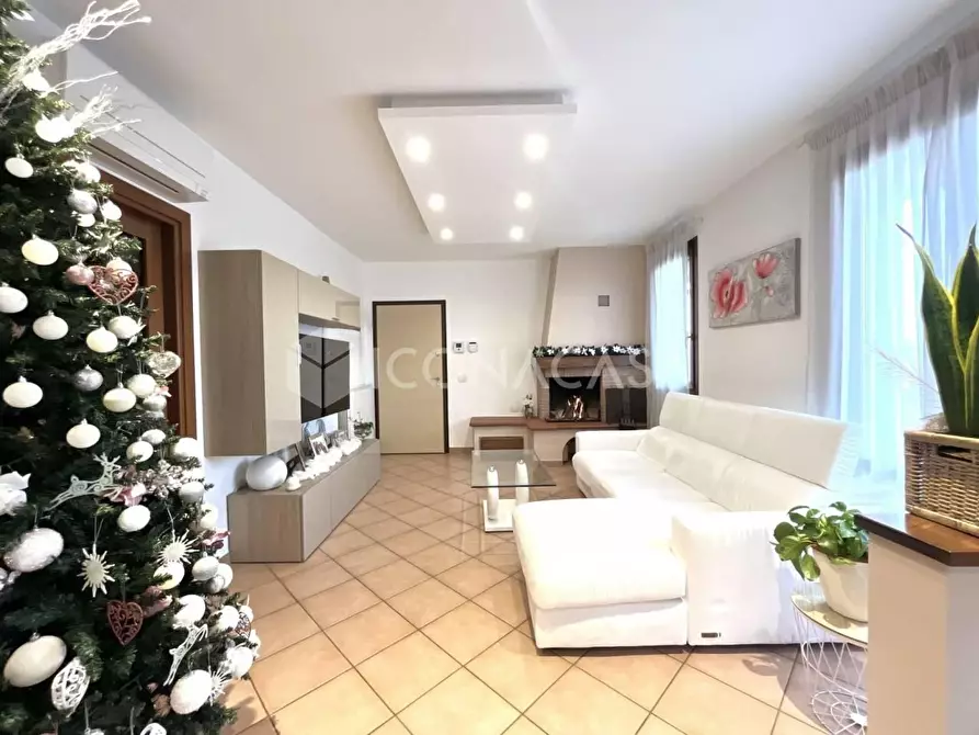 Immagine 5 di Appartamento in vendita  a Montopoli In Val D'arno