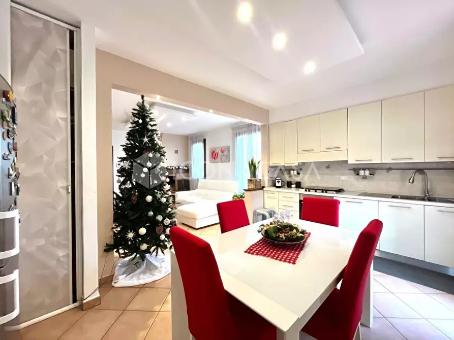 Immagine 15 di Appartamento in vendita  a Montopoli In Val D'arno