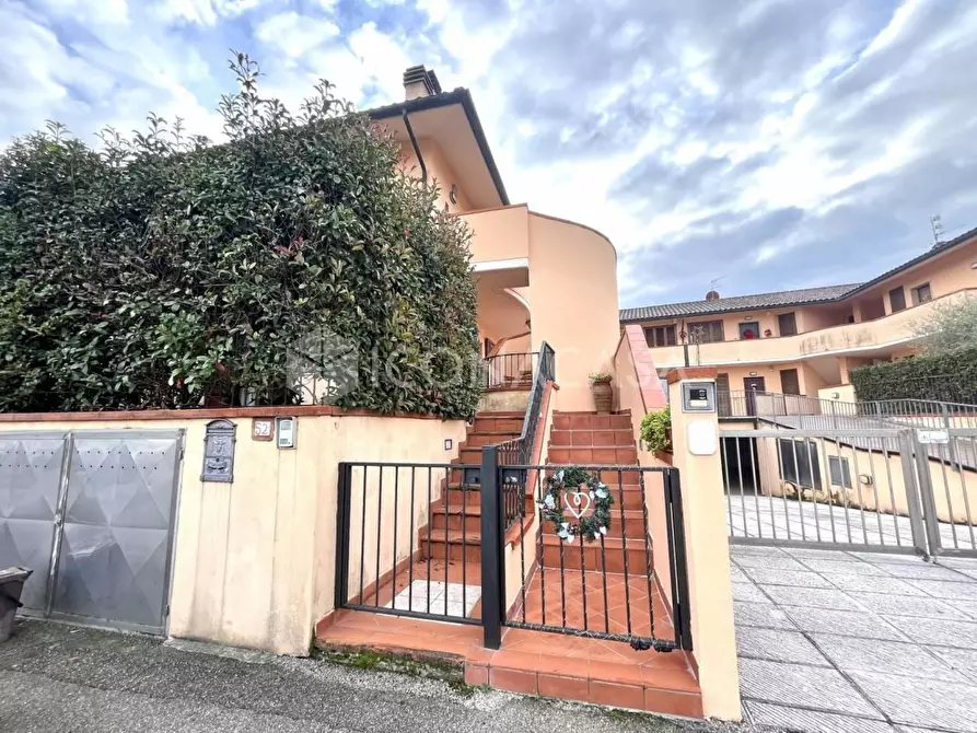 Immagine 17 di Appartamento in vendita  a Montopoli In Val D'arno