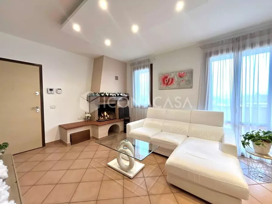 Immagine 2 di Appartamento in vendita  a Montopoli In Val D'arno