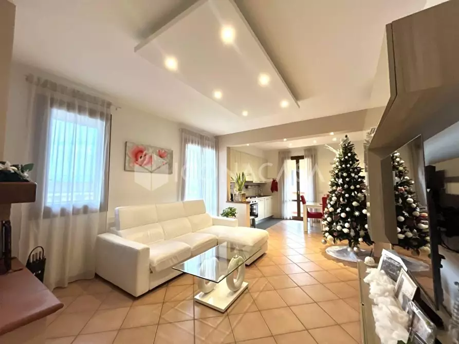 Immagine 4 di Appartamento in vendita  a Montopoli In Val D'arno