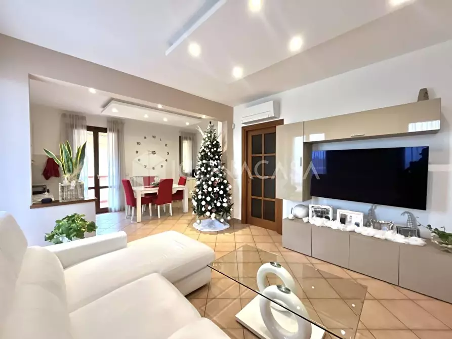 Immagine 1 di Appartamento in vendita  a Montopoli In Val D'arno