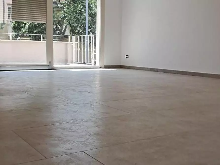 Immagine 4 di Casa trifamiliare in vendita  a Cascina