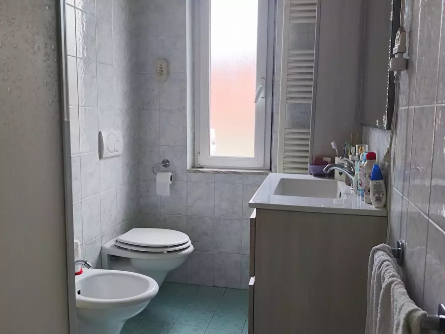 Immagine 11 di Villa in vendita  a Carrara