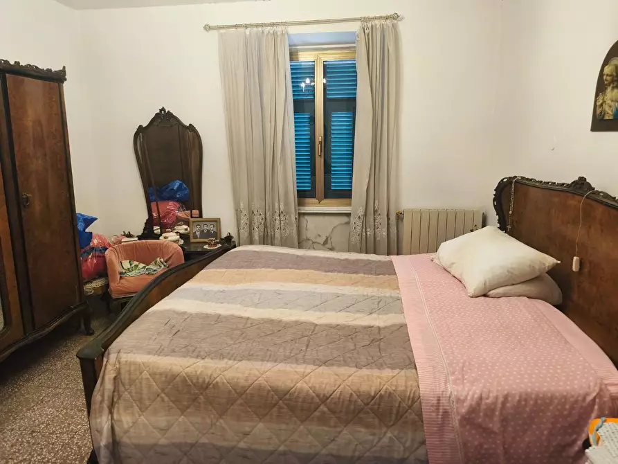 Immagine 15 di Villa in vendita  a Carrara