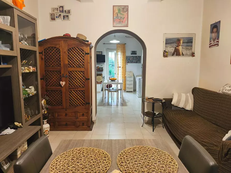 Immagine 6 di Villa in vendita  a Carrara