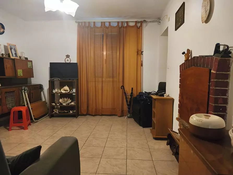 Immagine 7 di Villa in vendita  a Carrara