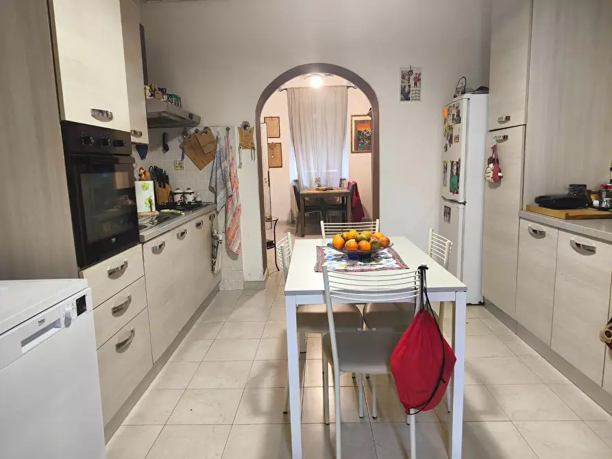 Immagine 4 di Villa in vendita  a Carrara