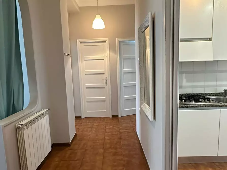 Immagine 7 di Appartamento in affitto  a Carrara