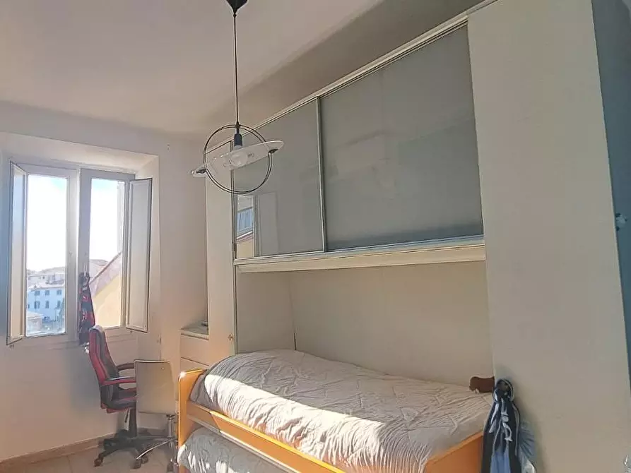 Immagine 18 di Appartamento in vendita  a Livorno