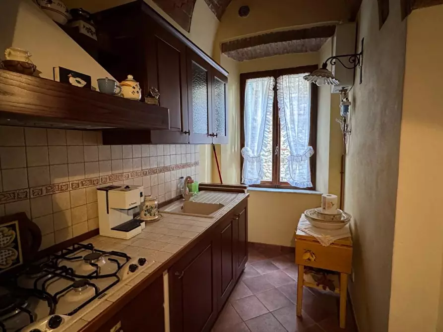 Immagine 9 di Appartamento in vendita  a Suvereto