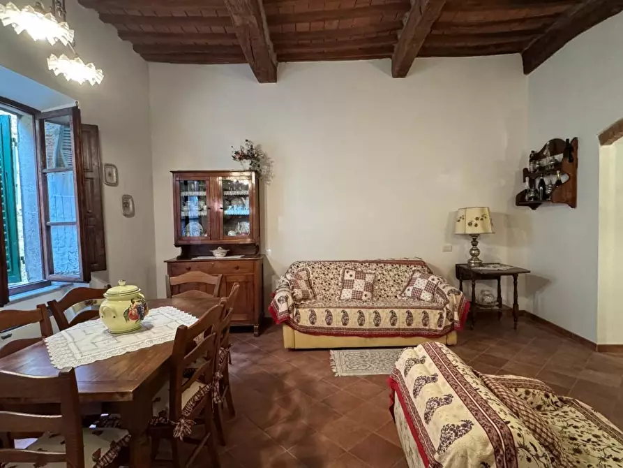 Immagine 2 di Appartamento in vendita  a Suvereto