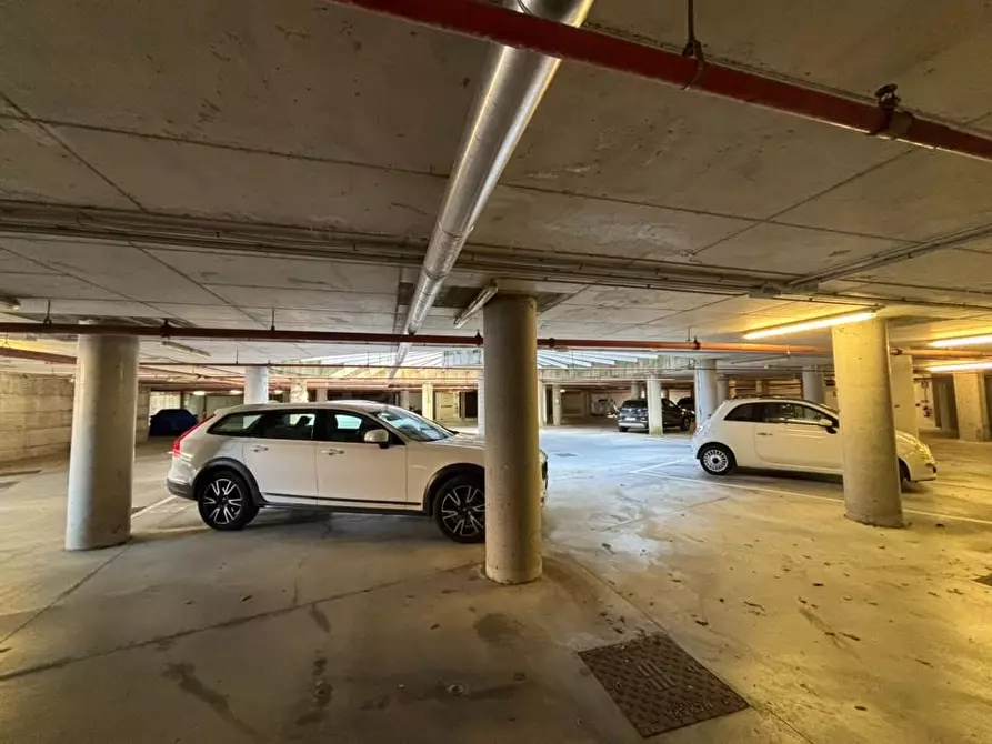 Immagine 19 di Appartamento in vendita  a Pontedera