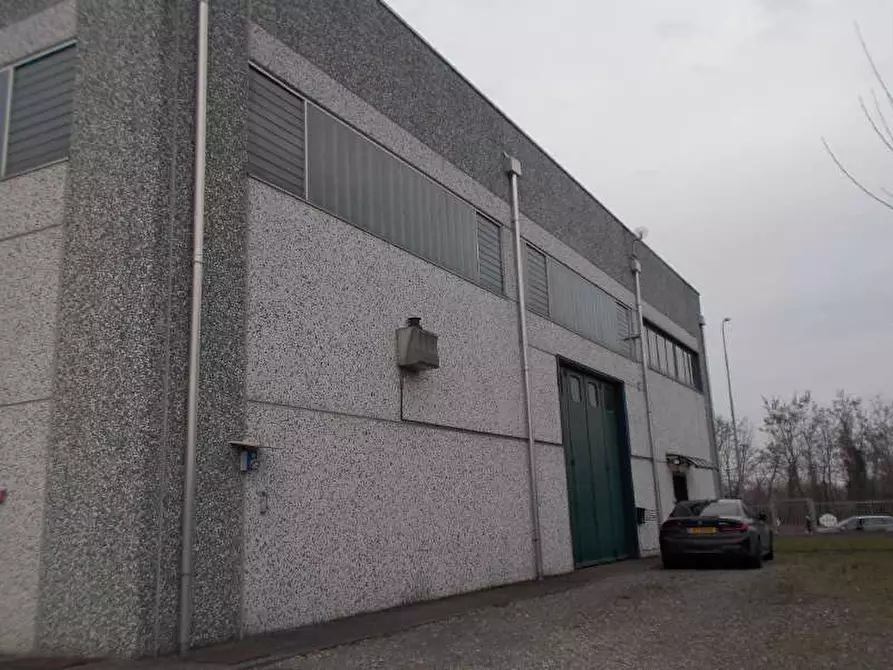 Immagine 4 di Attività artigianale in vendita  a Tortona