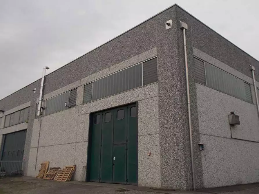 Immagine 3 di Attività artigianale in vendita  a Tortona