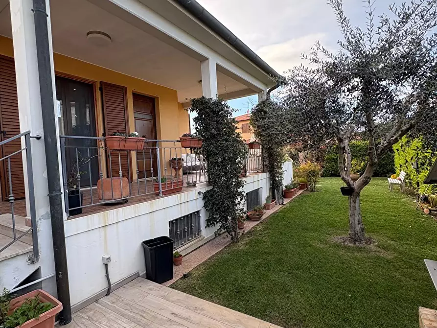 Immagine 21 di Appartamento in vendita  a Campiglia Marittima