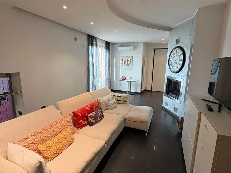 Immagine 12 di Appartamento in vendita  a Campiglia Marittima