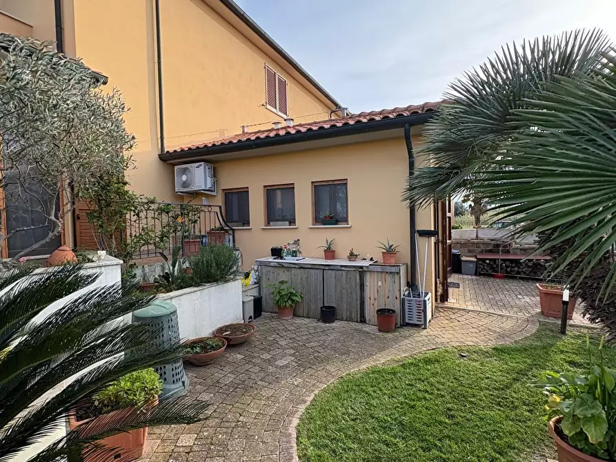 Immagine 24 di Appartamento in vendita  a Campiglia Marittima