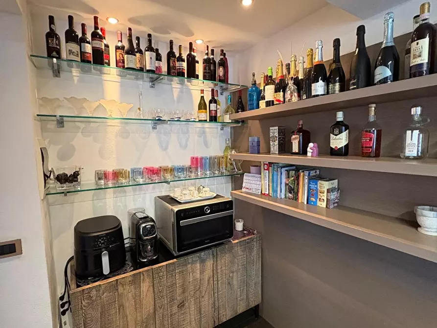 Immagine 10 di Appartamento in vendita  a Campiglia Marittima