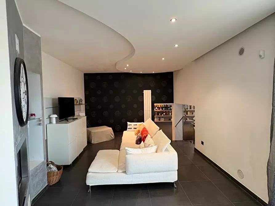 Immagine 14 di Appartamento in vendita  a Campiglia Marittima