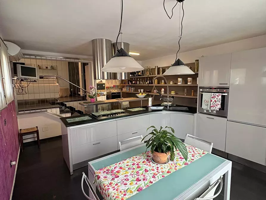 Immagine 6 di Appartamento in vendita  a Campiglia Marittima