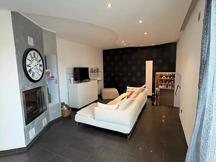 Immagine 13 di Appartamento in vendita  a Campiglia Marittima